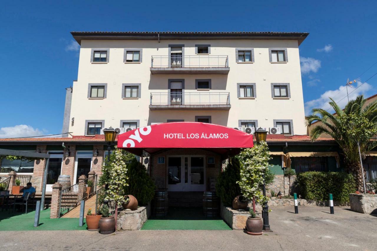Oyo Hotel Los Alamos Plasencia Exterior foto